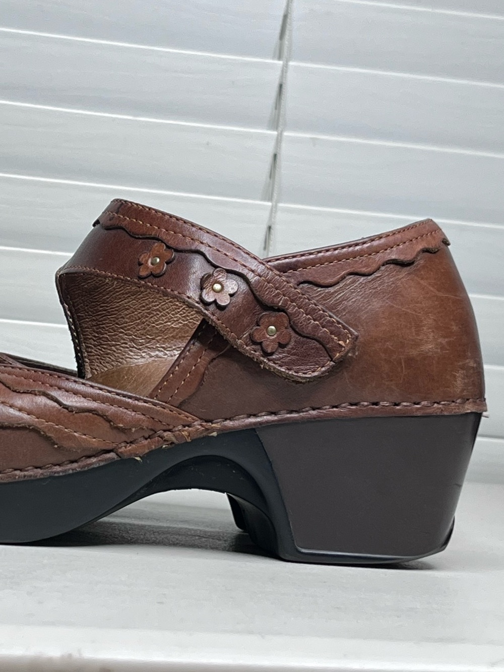 Dansko Harlow Sz 38 Leather Boho Floral Mary Jane Clogs - Picture 13 of 14
